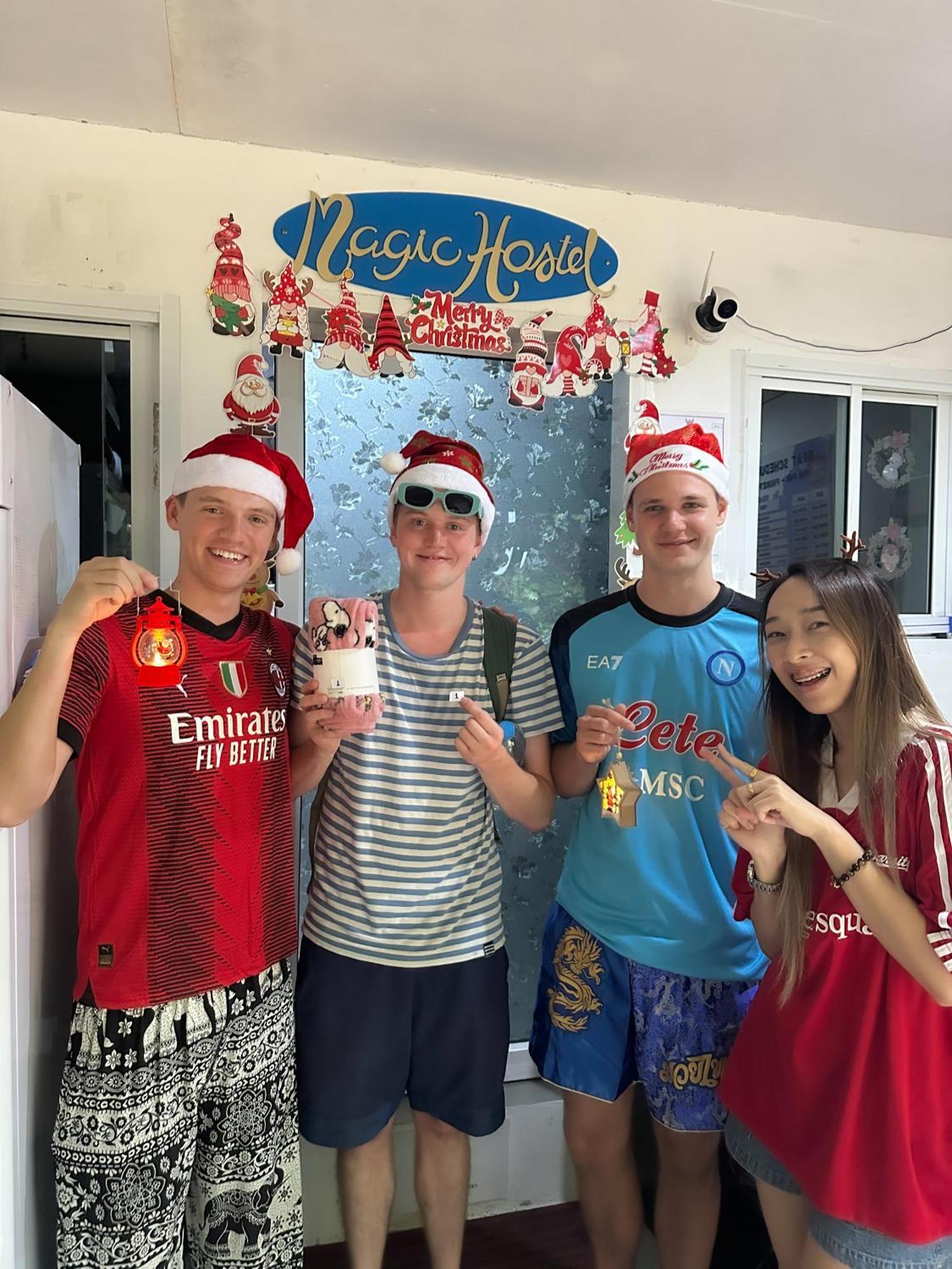 קו פי פי Magic Hostel מראה חיצוני תמונה